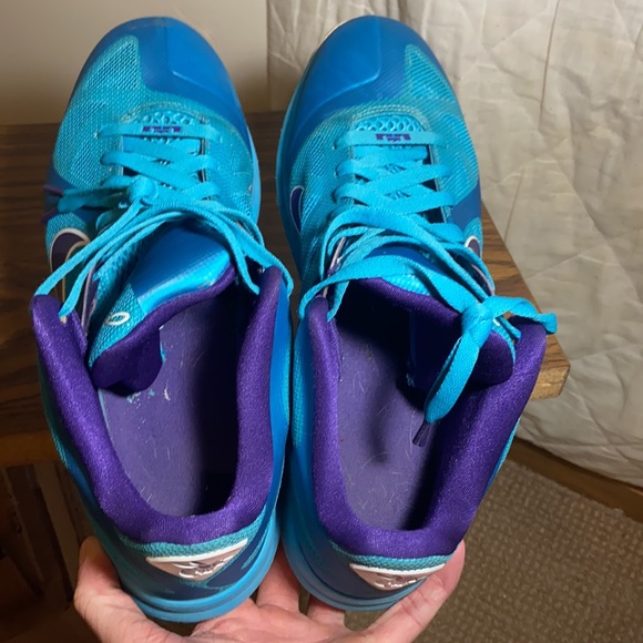 Nike Lebron 9 Low Summit Lake Hornets - Picture 5 of 7